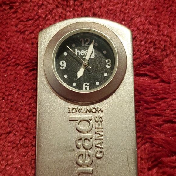 Head Games Montage‎ Shampoo Conditioner Hair Care Dog Tag Watch Pendant & Chain - Picture 3 of 4